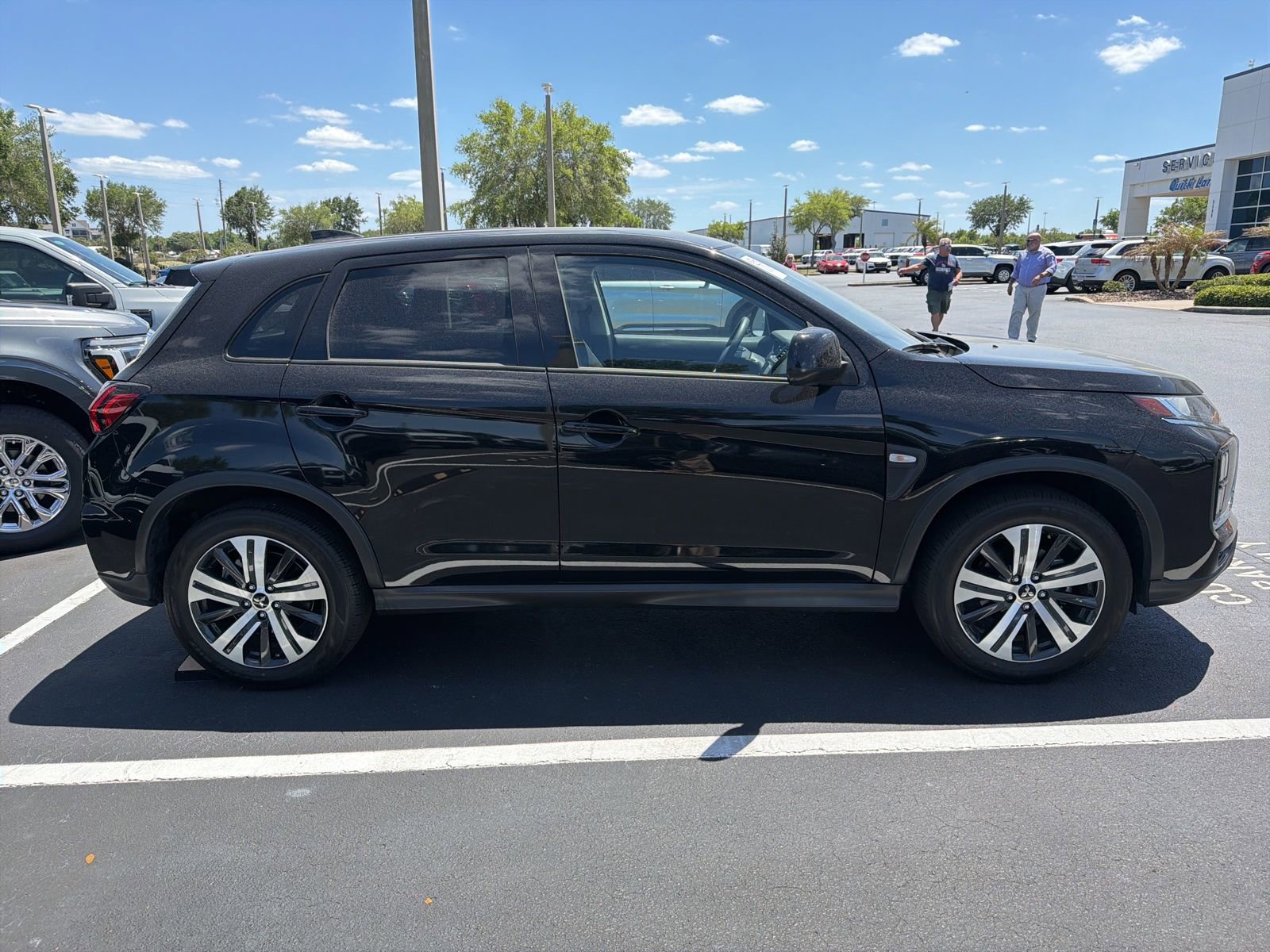Used 2025 Mitsubishi Outlander Sport ES AWD/4WD image 3