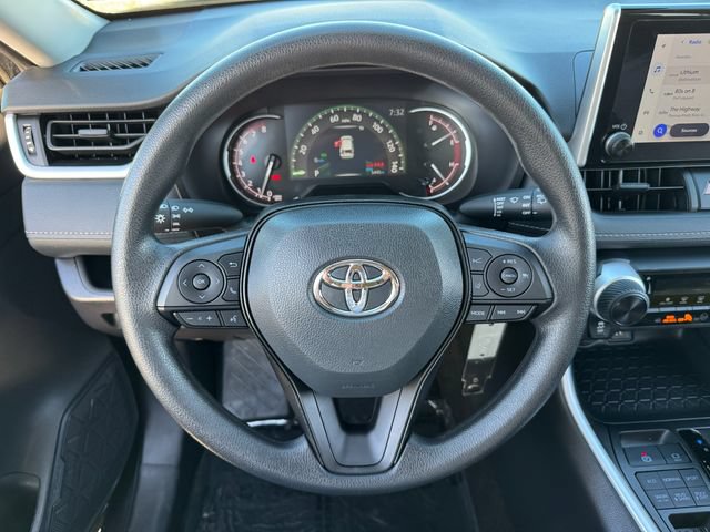 Used 2025 Toyota RAV4 LE AWD/4WD image 21