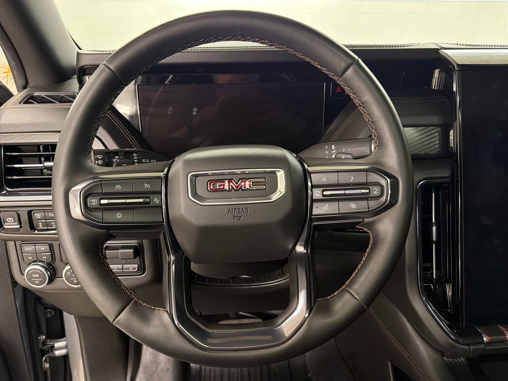 Used 2025 GMC Yukon AT4 w/ AT4 Premium Plus Package AWD/4WD image 20