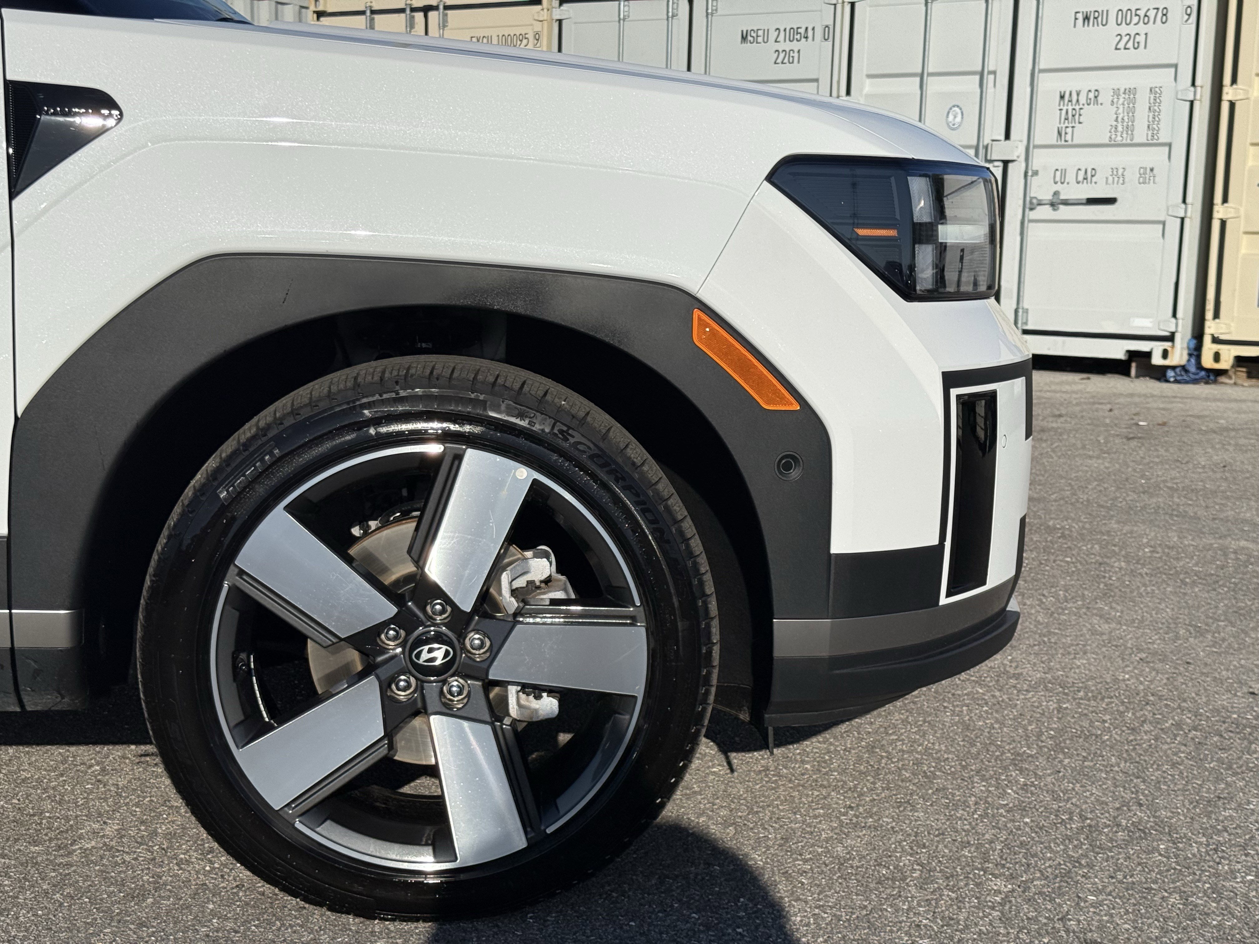 Used 2025 Hyundai Santa Fe Limited image 11