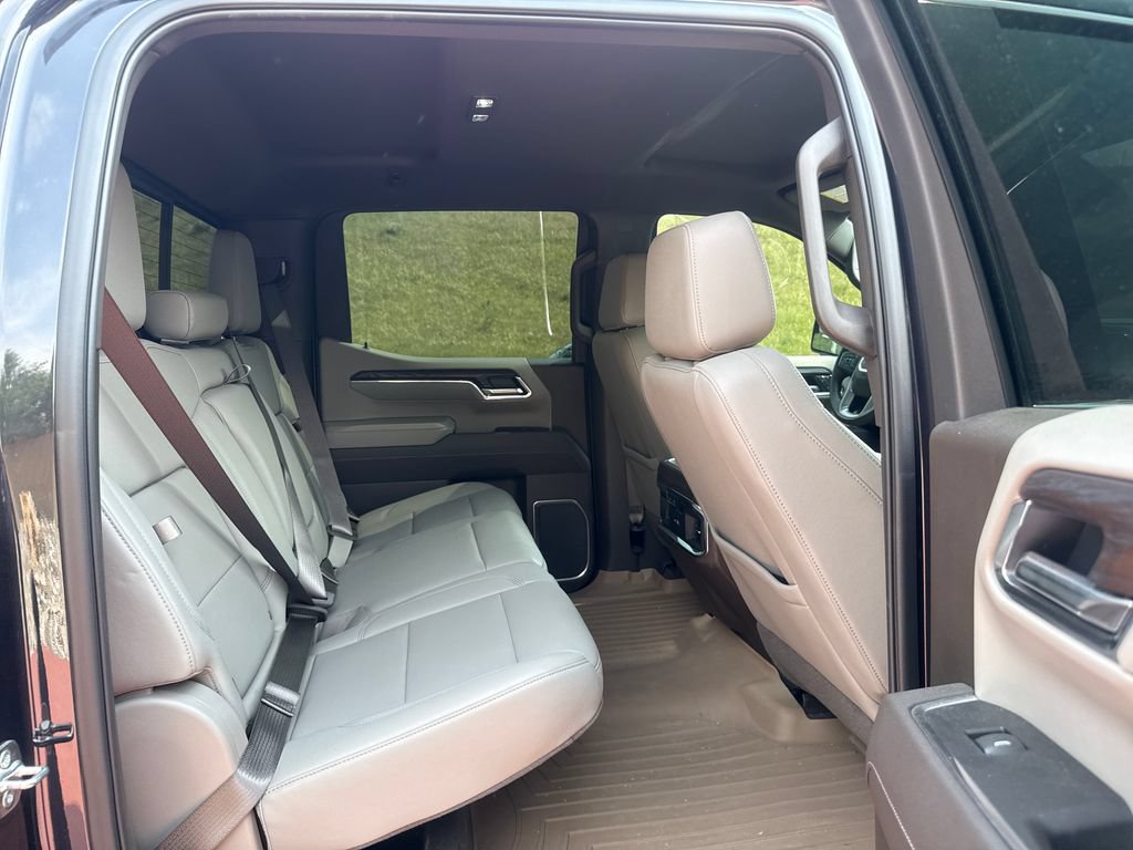 Used 2025 GMC Sierra 1500 SLT w/ SLT Convenience Package AWD/4WD image 25