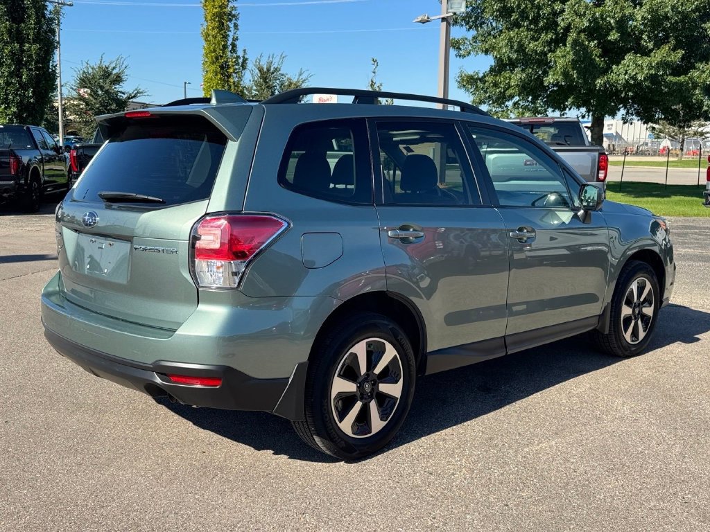Used 2018 Subaru Forester 2.5i Premium w/ All-Weather Package AWD/4WD image 5
