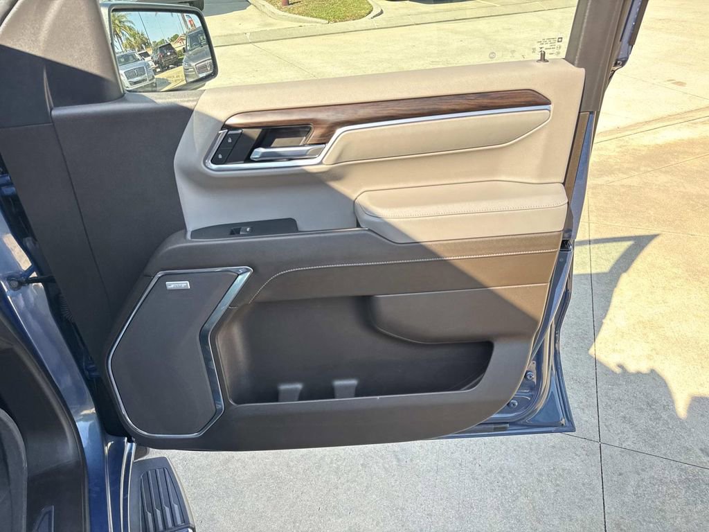 Used 2024 GMC Sierra 1500 SLT w/ SLT Premium Plus Package image 17