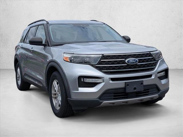 Certified 2020 Ford Explorer XLT w/ Equipment Group 202A RWD image 3