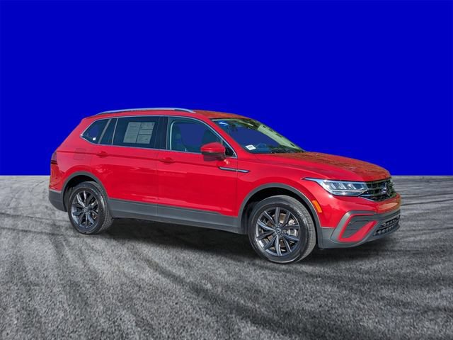 Used 2023 Volkswagen Tiguan SE FWD image 2