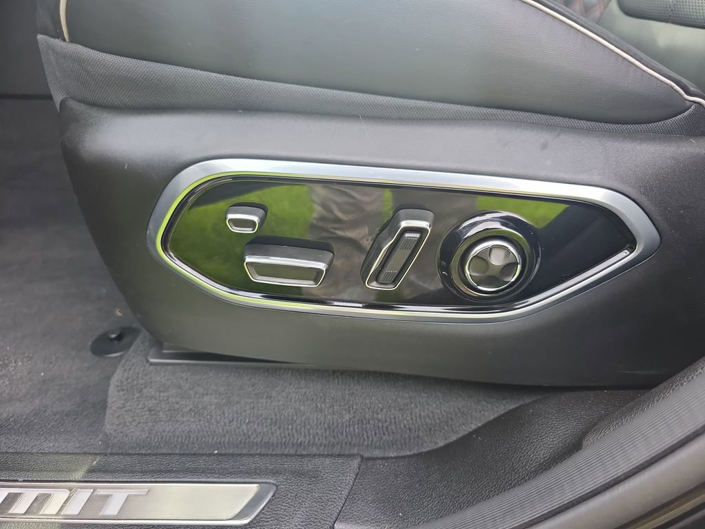 Used 2024 Jeep Grand Cherokee L Summit AWD/4WD image 20