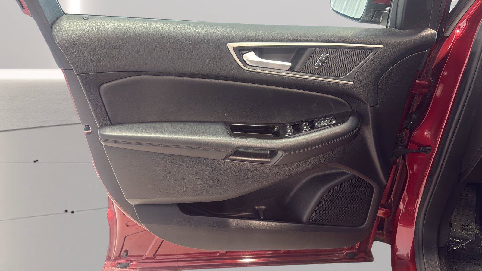 Certified 2018 Ford Edge SEL w/ Equipment Group 201A FWD image 21