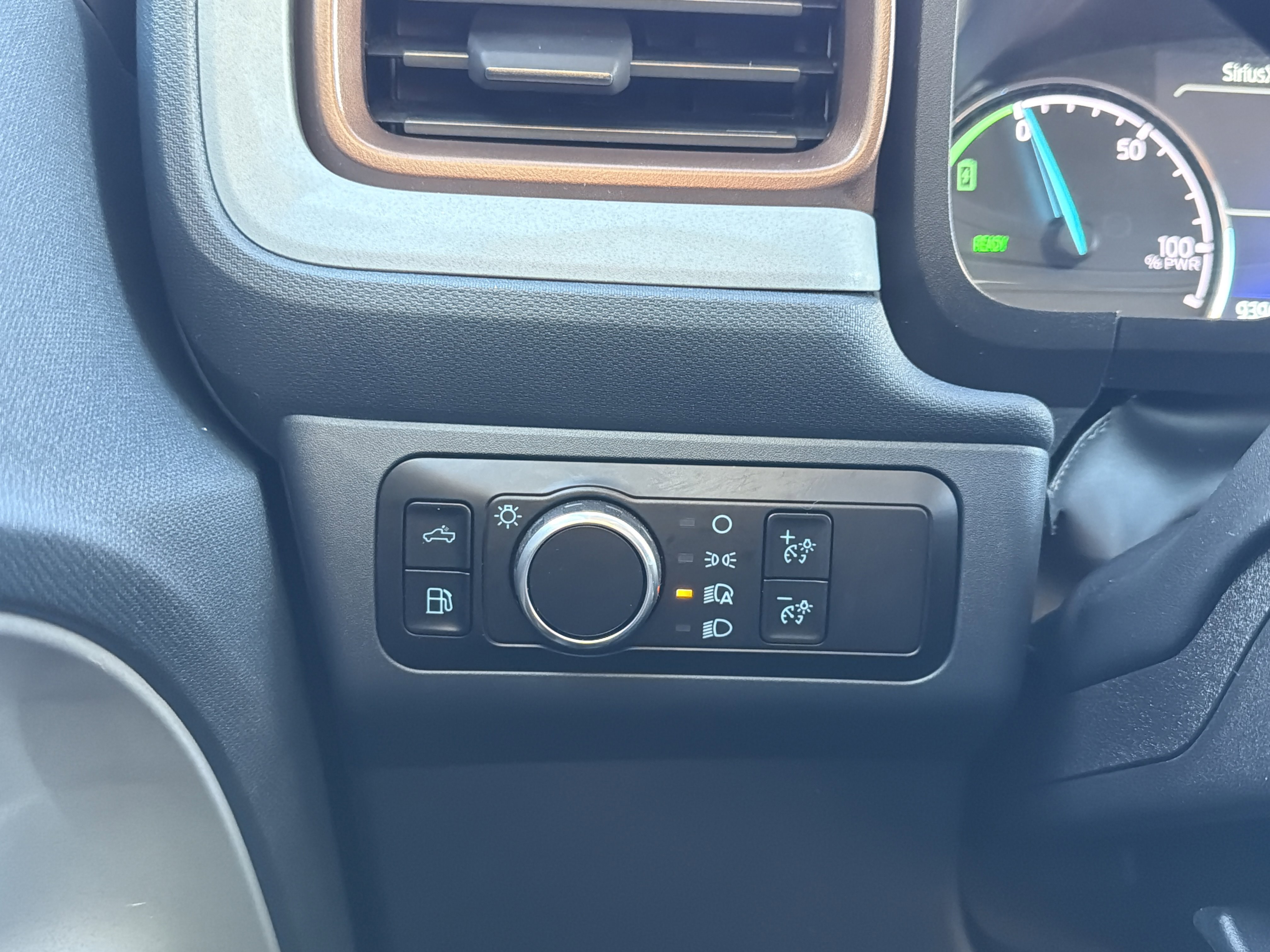 Certified 2024 Ford Maverick Lariat image 24