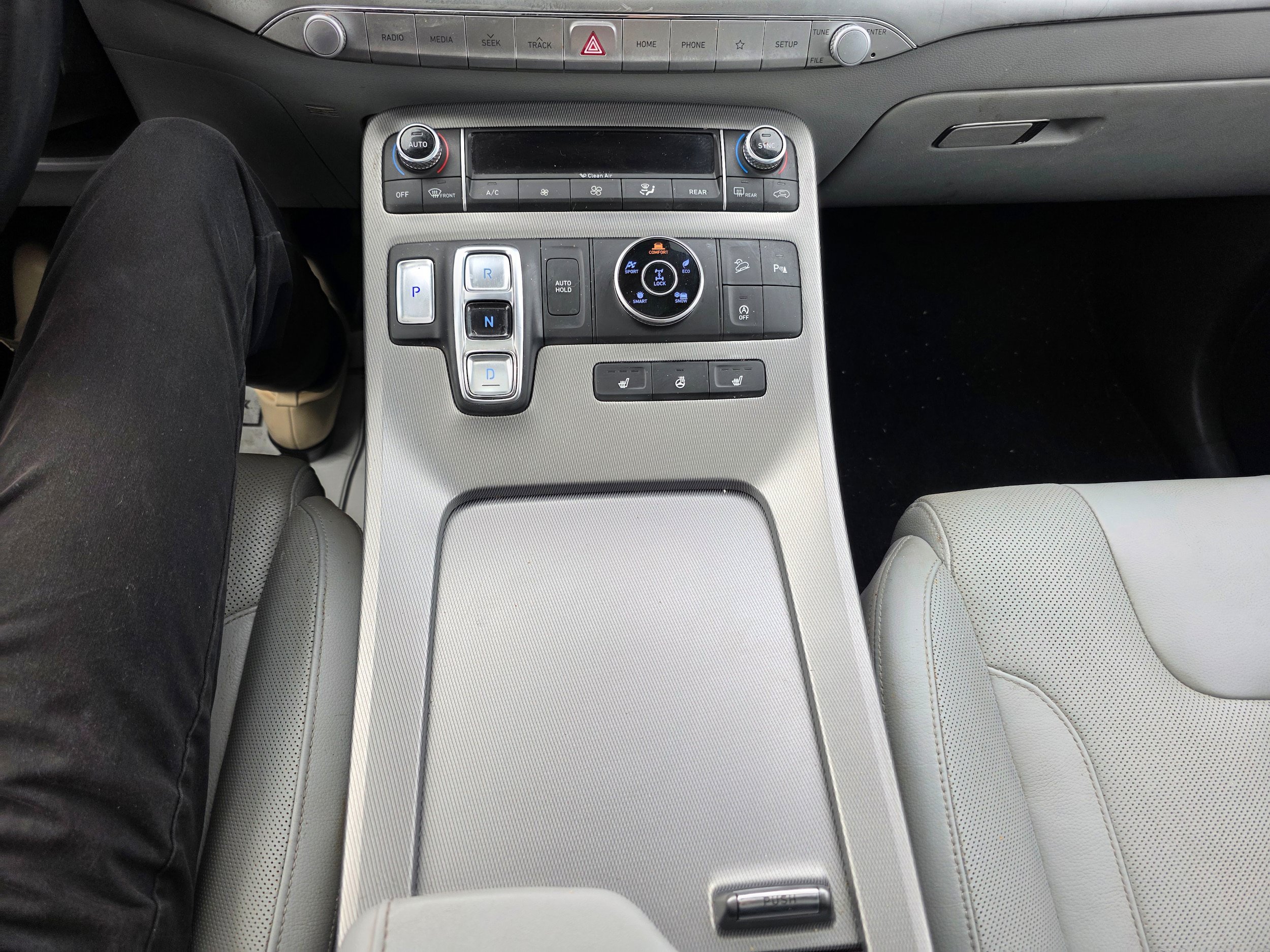 Used 2020 Hyundai Palisade SEL w/ Premium Package AWD/4WD image 13
