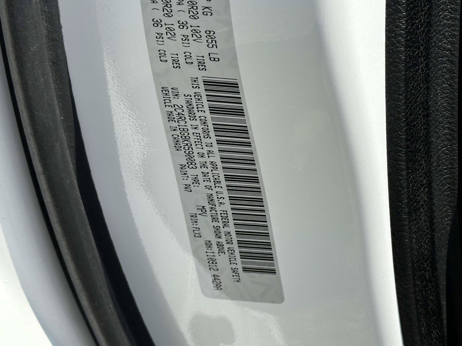 Used 2019 Chrysler Pacifica Touring-L w/ Advanced Safetytec Group FWD image 11