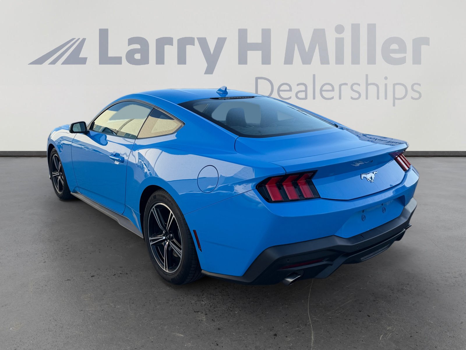 Certified 2024 Ford Mustang Coupe RWD image 3