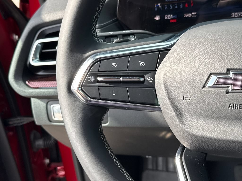 Used 2024 Chevrolet Traverse Z71 AWD/4WD image 17