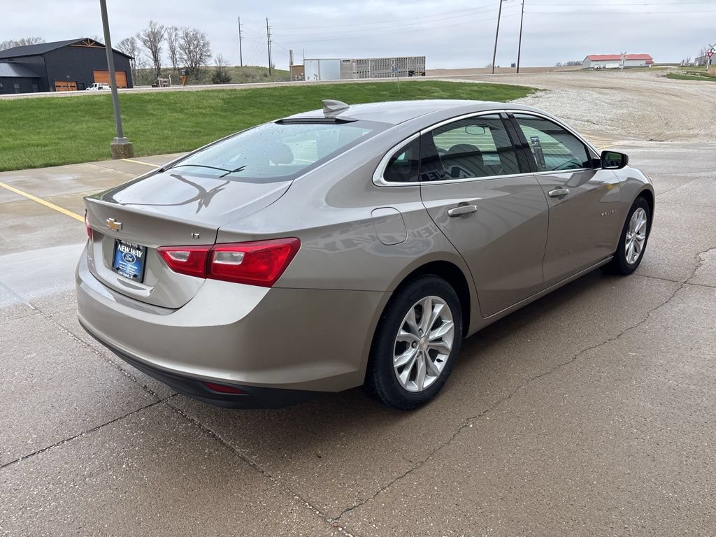 Used 2023 Chevrolet Malibu LT FWD image 4