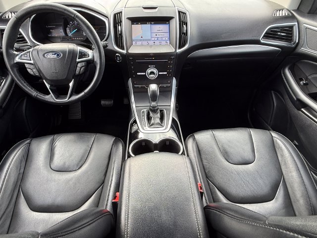 Certified 2018 Ford Edge Titanium w/ Technology Package AWD/4WD image 23