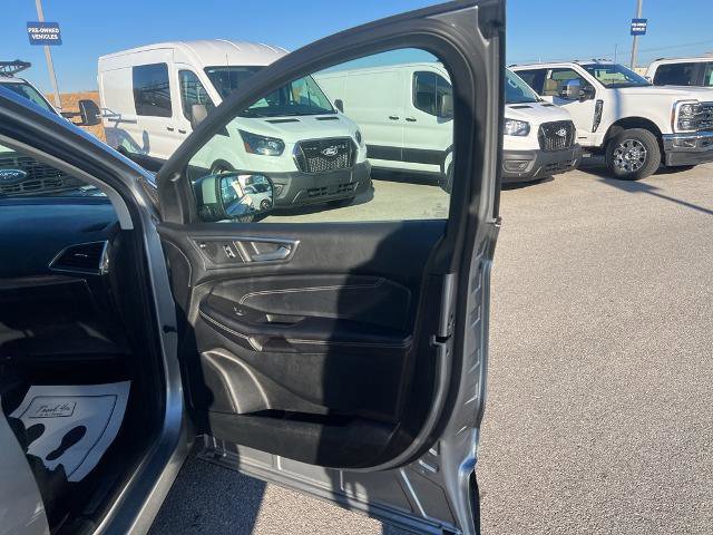 Certified 2022 Ford Edge Titanium w/ Equipment Group 301A image 15