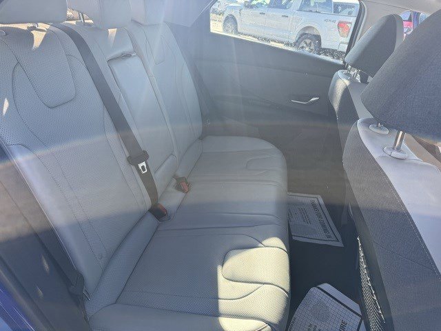 Used 2023 Hyundai Elantra Limited w/ Cargo Package image 31
