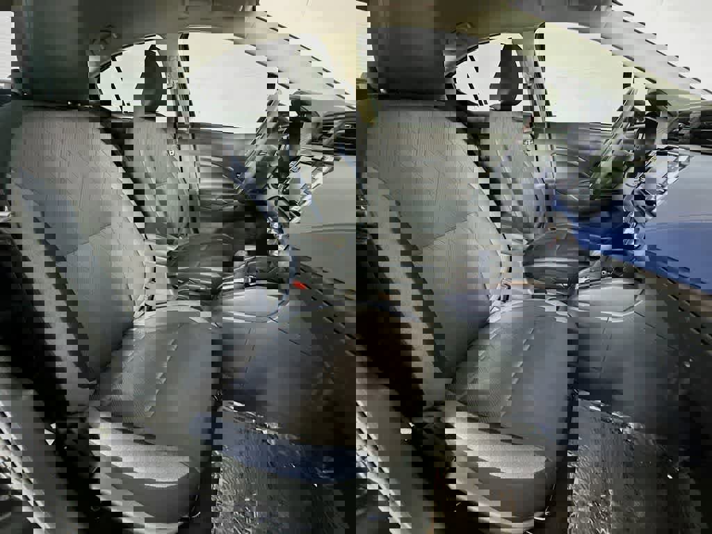 Used 2023 Nissan Versa SV image 17