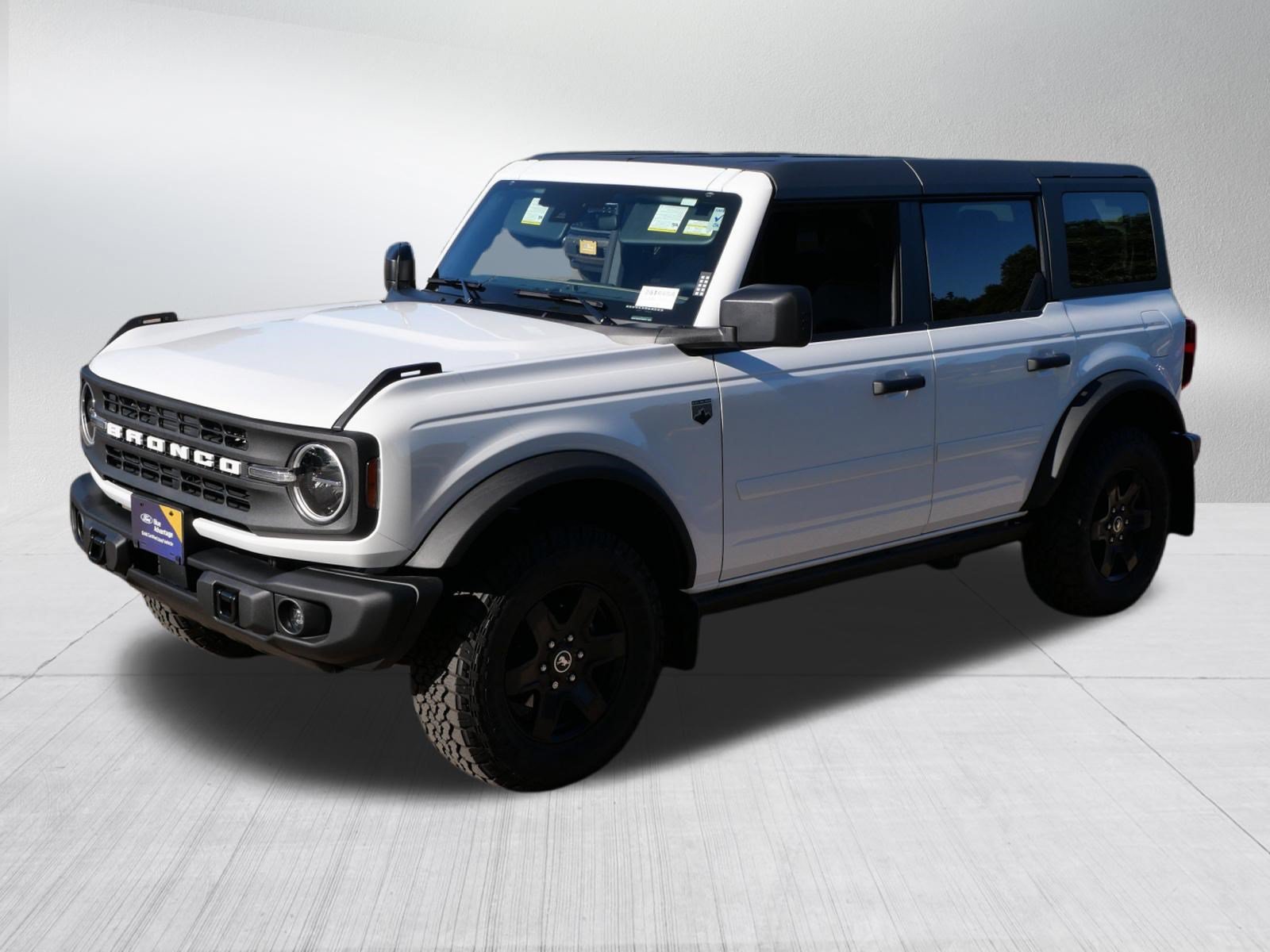 Certified 2025 Ford Bronco Big Bend w/ Black Diamond Package AWD/4WD image 3