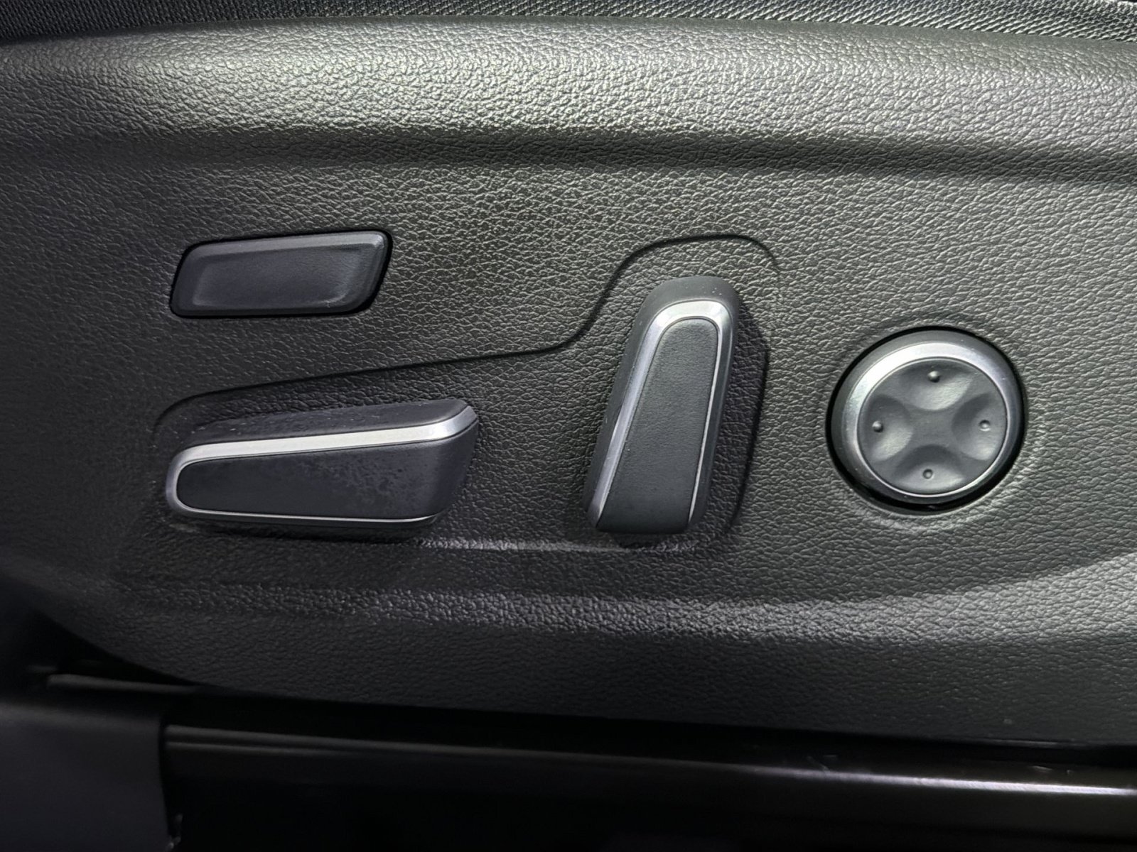 Used 2023 Hyundai Santa Fe Calligraphy AWD/4WD image 26