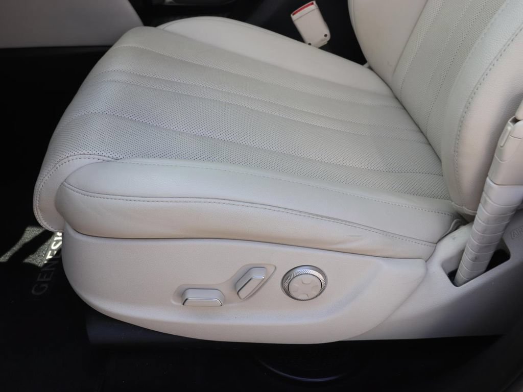 Used 2021 Genesis GV80 2.5T w/ Advanced Package 03 RWD image 19