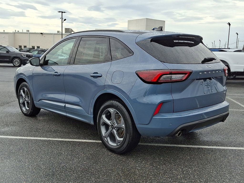 Certified 2024 Ford Escape ST-Line w/ Tech Pack #1 AWD/4WD image 4