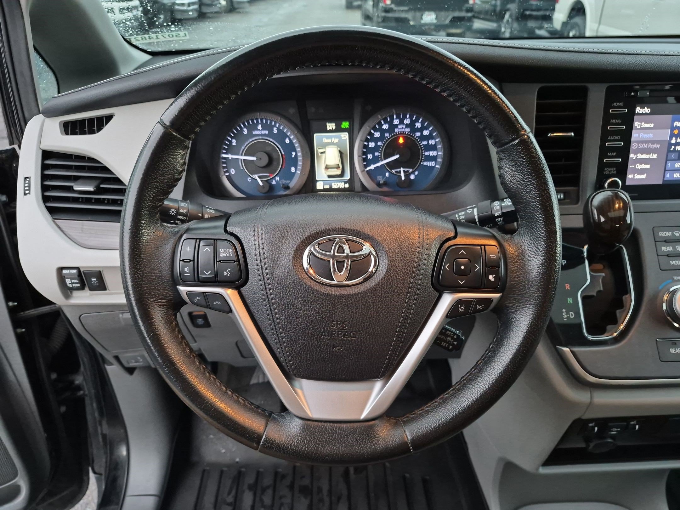 Used 2020 Toyota Sienna XLE FWD image 20