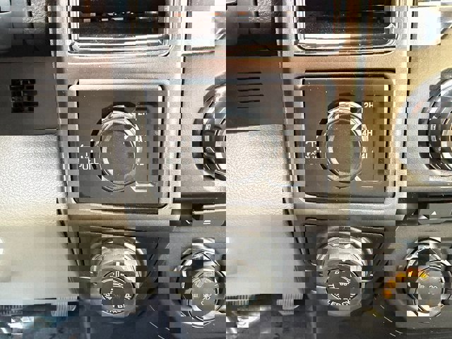 Certified 2018 Ford F150 XLT w/ Equipment Group 302A Luxury image 25