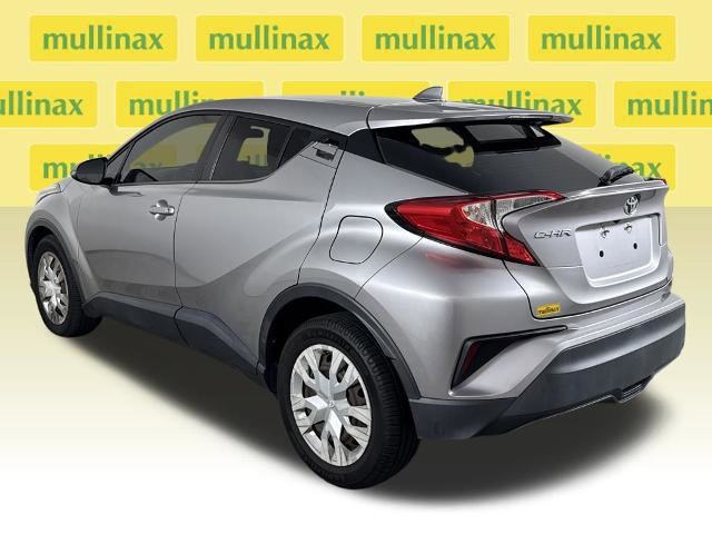 Used 2020 Toyota C-HR LE image 3