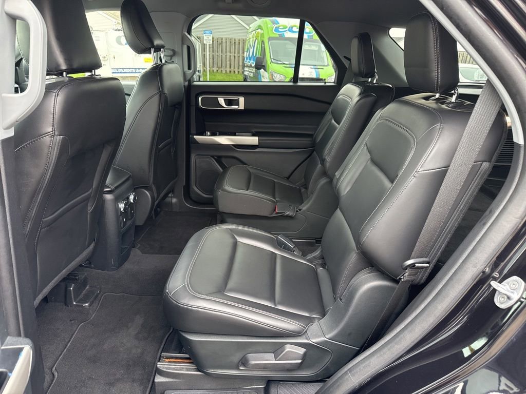 Certified 2021 Ford Explorer XLT w/ Equipment Group 202A AWD/4WD image 23