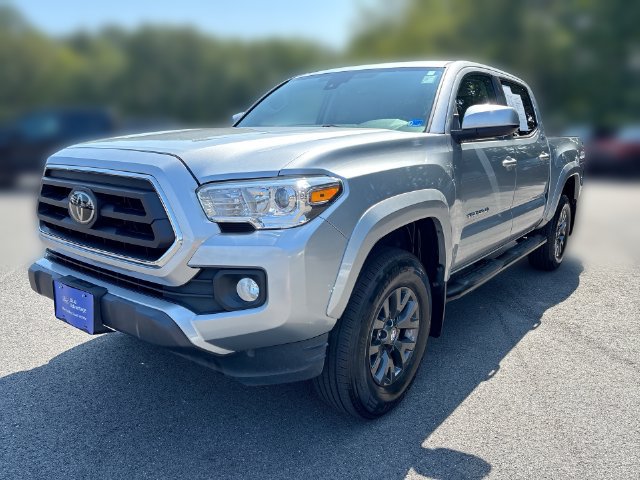Used 2022 Toyota Tacoma SR5 AWD/4WD image 4