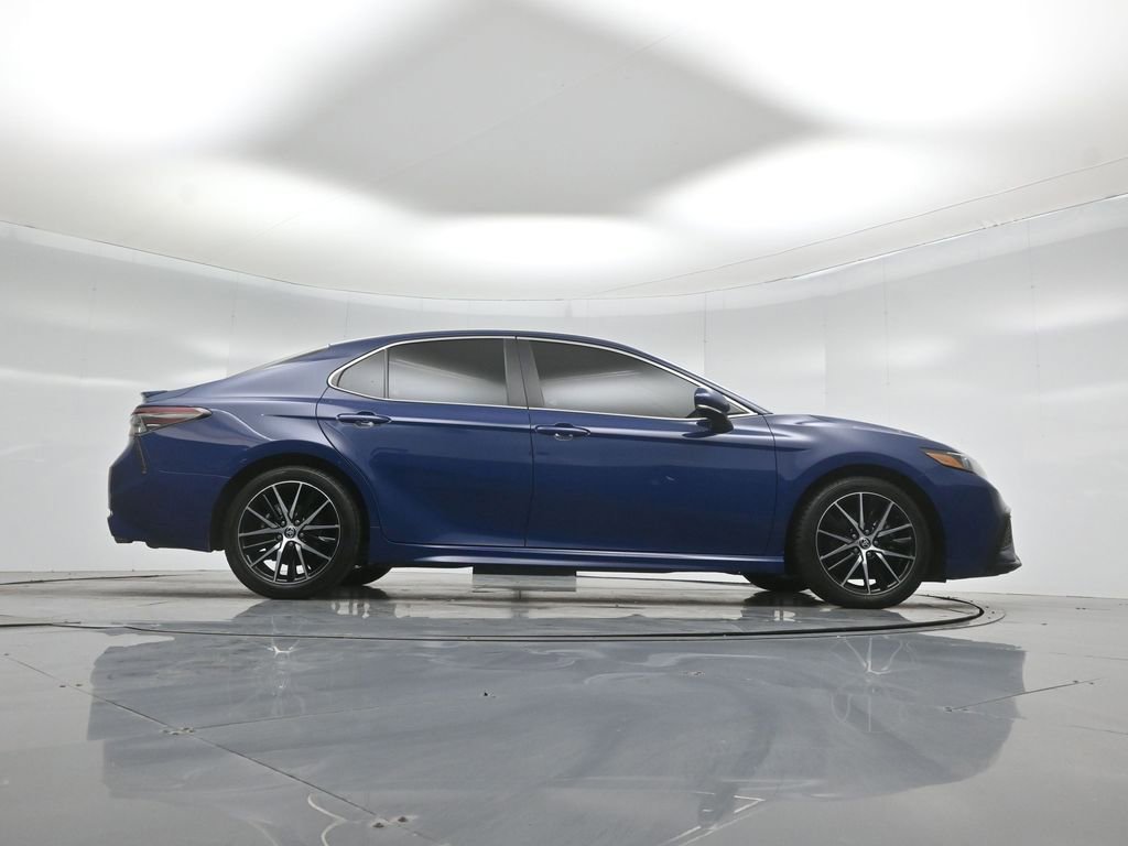 Used 2023 Toyota Camry SE w/ Cold Weather Package image 43