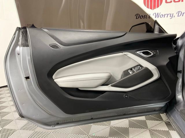 Used 2020 Chevrolet Camaro LT image 11