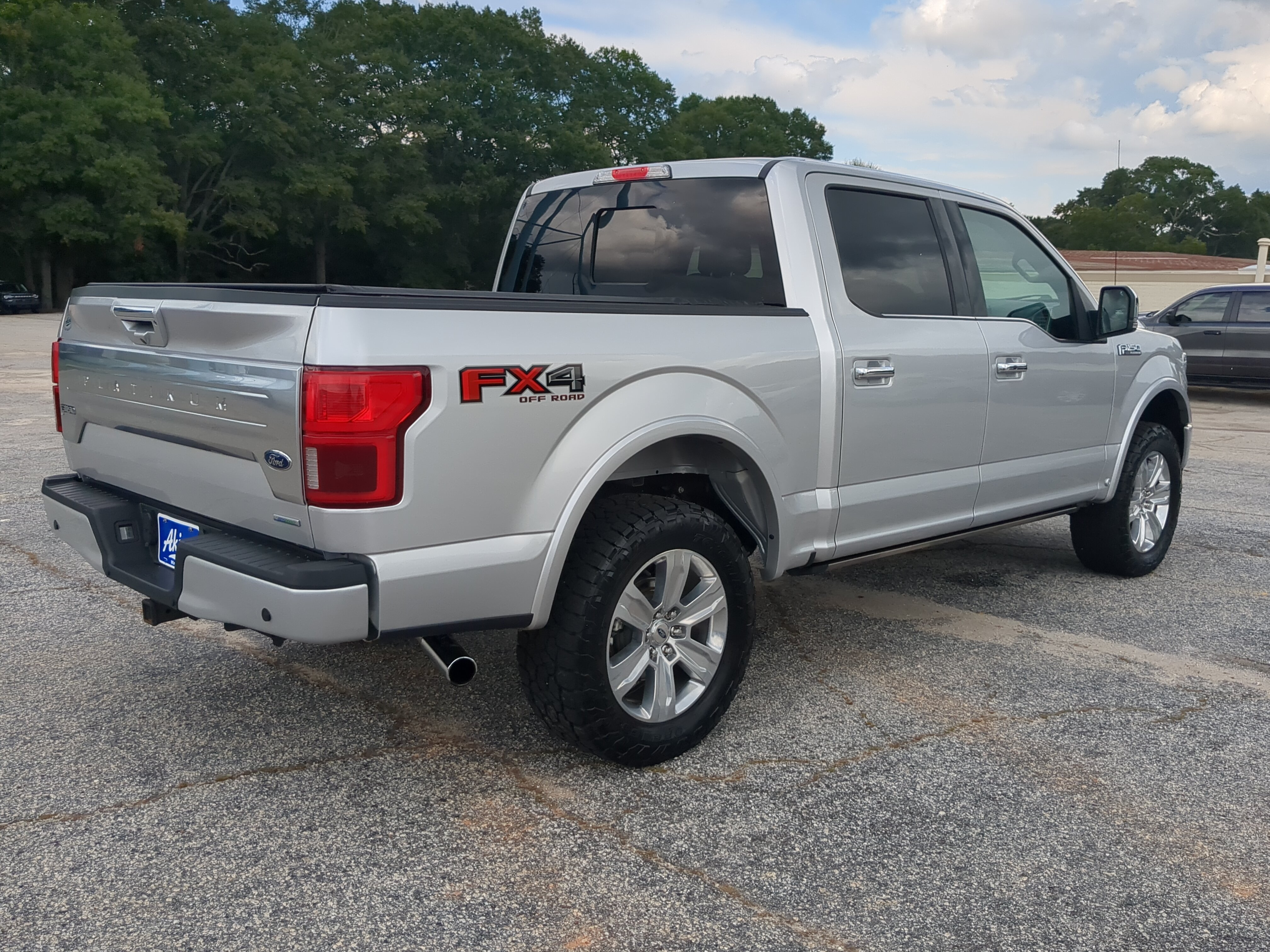 Certified 2019 Ford F150 Platinum w/ Equipment Group 701A Luxury AWD/4WD image 3