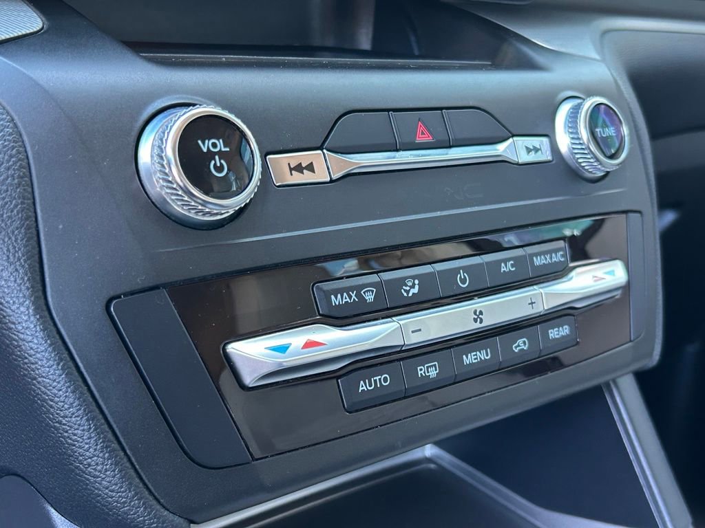 Certified 2020 Ford Explorer XLT image 22