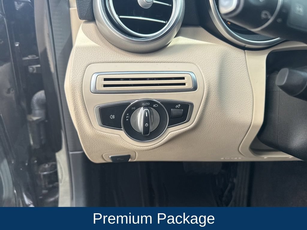 Used 2021 Mercedes-Benz C 300 Sedan image 17
