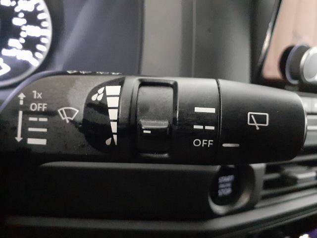 Used 2025 Nissan Pathfinder S AWD/4WD image 19