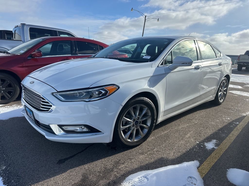Certified 2017 Ford Fusion SE w/ Fusion SE Technology Package image 14