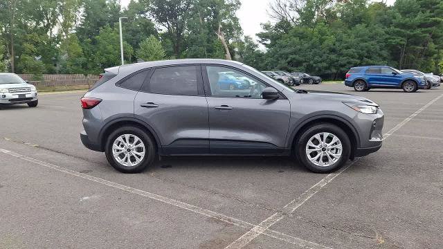 Certified 2025 Ford Escape Active FWD image 9