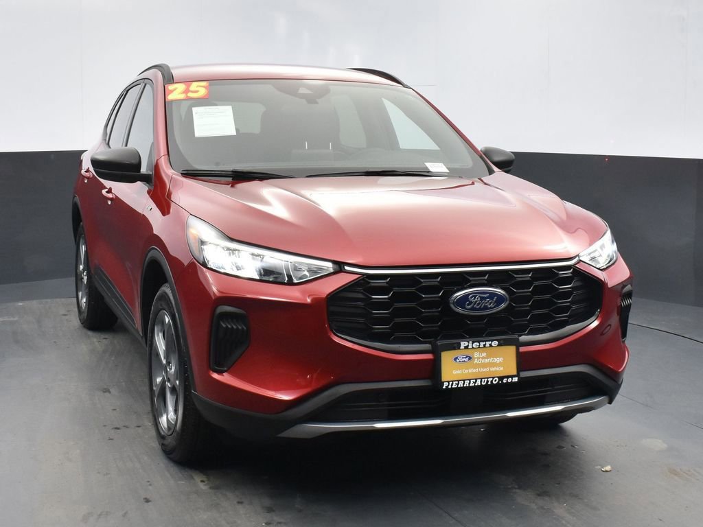Certified 2025 Ford Escape ST-Line image 7