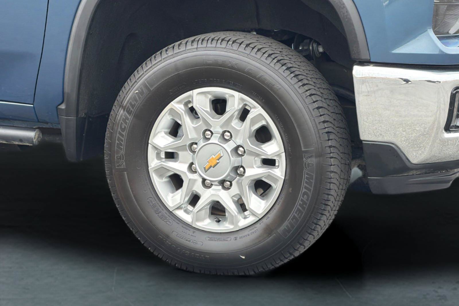 Used 2025 Chevrolet Silverado 2500 LT w/ All Star Edition AWD/4WD image 31