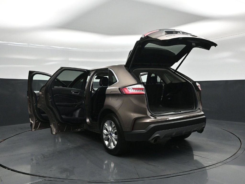 Certified 2019 Ford Edge Titanium w/ Equipment Group 301A FWD image 37