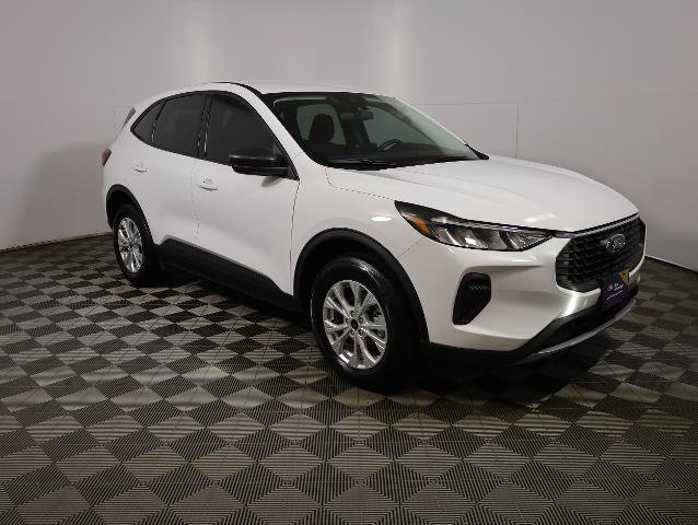 Certified 2025 Ford Escape Active w/ Cold Weather Package AWD/4WD image 4