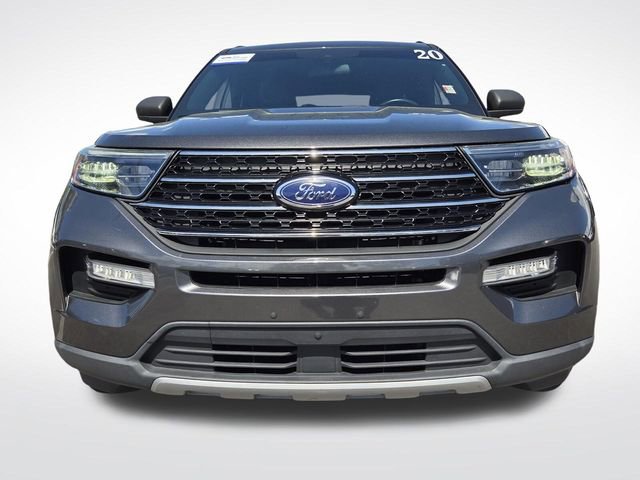 Certified 2020 Ford Explorer XLT w/ Equipment Group 202A image 3