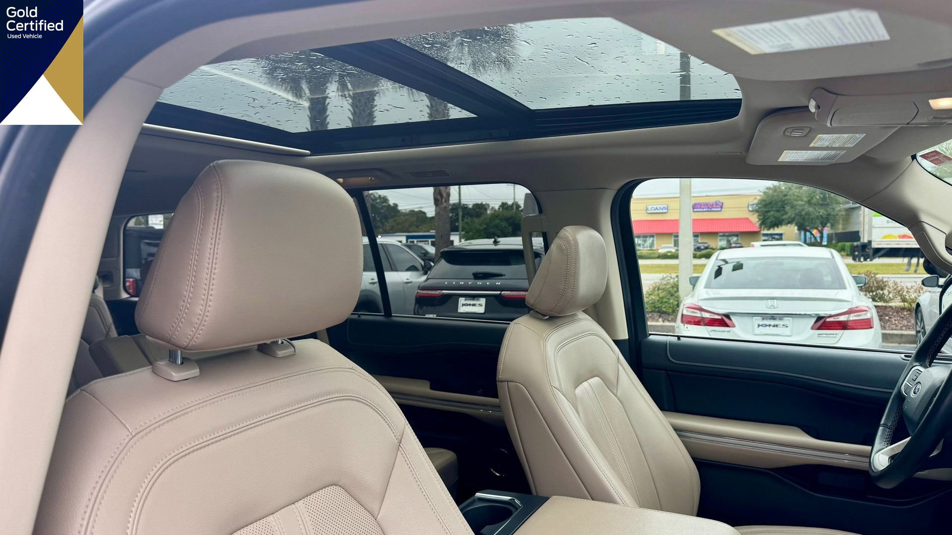 Certified 2024 Ford Expedition Limited image 10