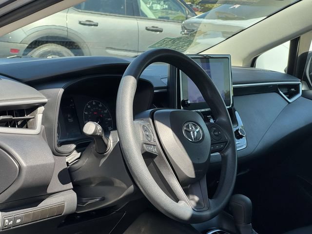 Used 2024 Toyota Corolla LE w/ LE Convenience Package FWD image 29