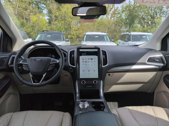 Certified 2023 Ford Edge Titanium AWD/4WD image 28