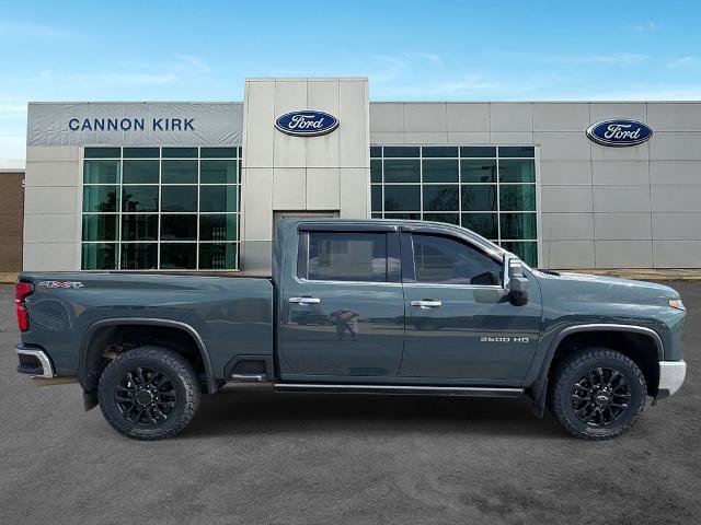 Used 2025 Chevrolet Silverado 2500 LTZ w/ LTZ Premium Package AWD/4WD image 8