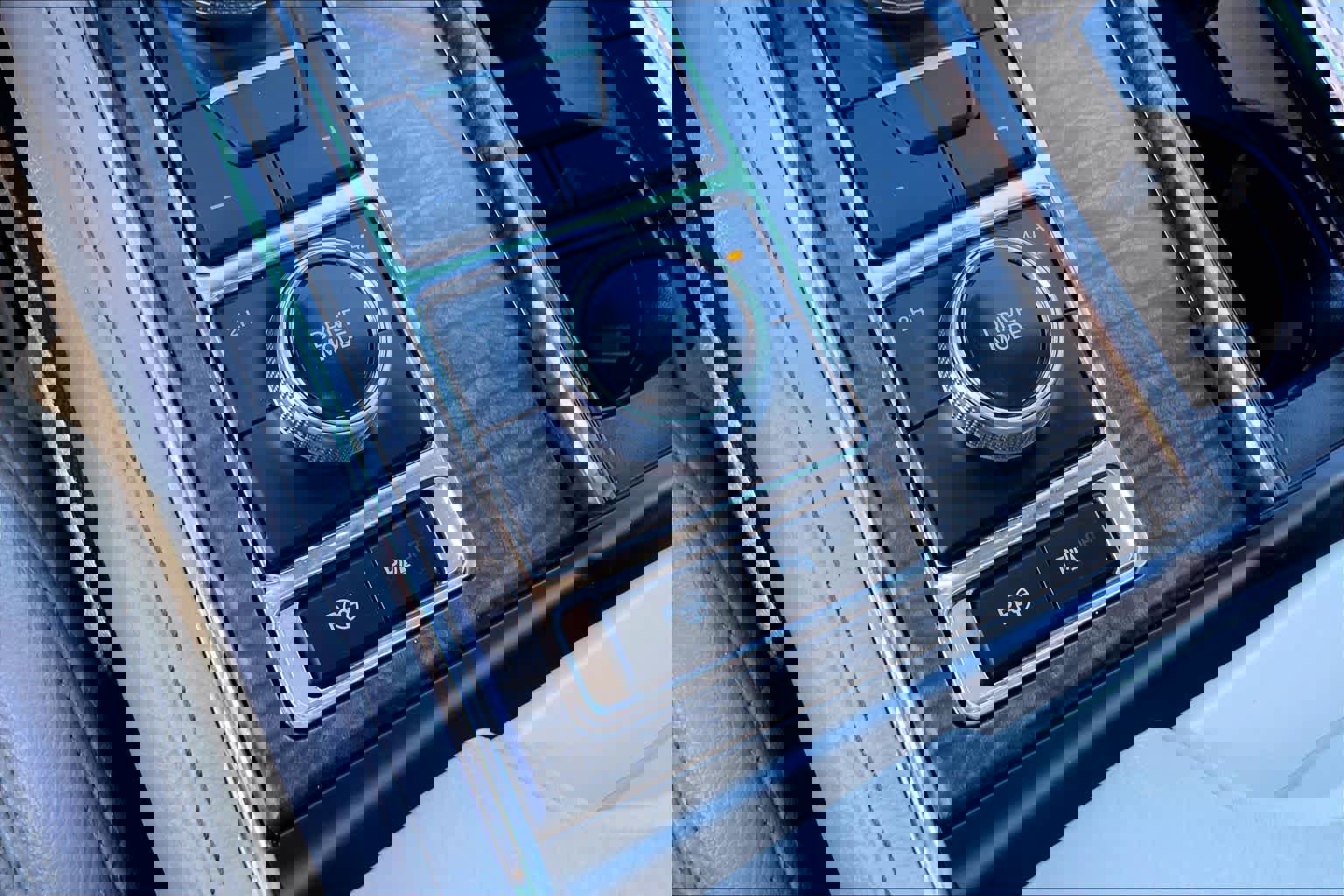 Certified 2020 Ford Expedition Limited w/ Equipment Group 302A image 31