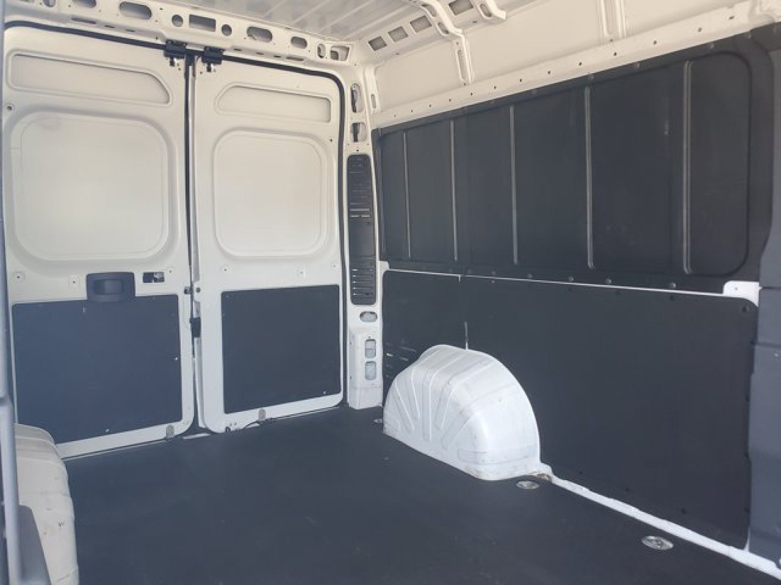 Used 2025 RAM ProMaster 3500 w/ Convenience Group FWD image 11