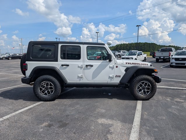 Used 2024 Jeep Wrangler Unlimited Rubicon AWD/4WD image 6